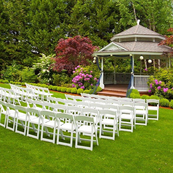 ofrecemos servicio de limpieza durante el evento para asegurarnos de que los baños de renta para fiestas estén en óptimas condiciones